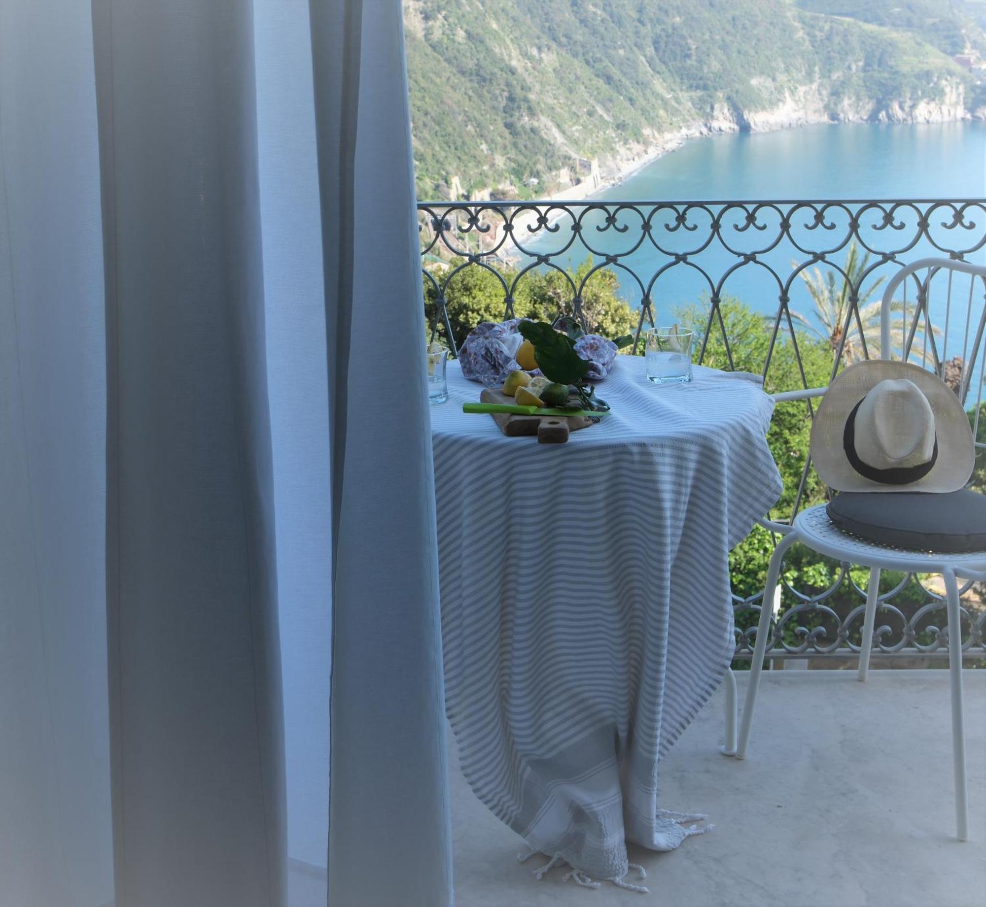 My Place Your Place Corniglia Buitenkant foto